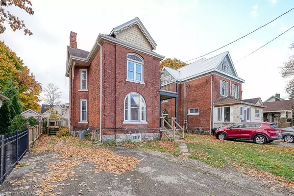 Oxford, ON N4S 1K4,554 PEEL ST