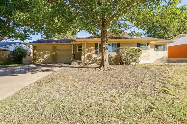 7100 Overhill Road, Fort Worth, TX 76116