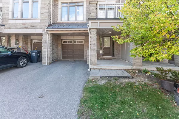 Oakville, ON L6M 0S4,2435 Greenwich DR #22