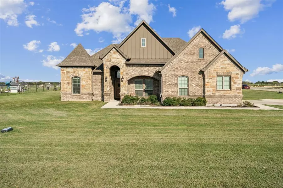 801 County Road 3341, Paradise, TX 76073