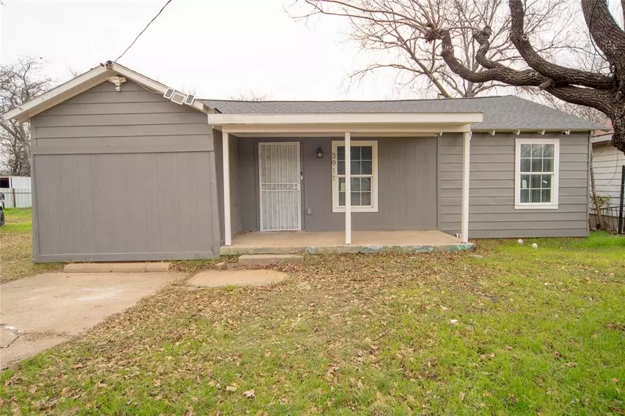 3911 E Berry Street, Fort Worth, TX 76105