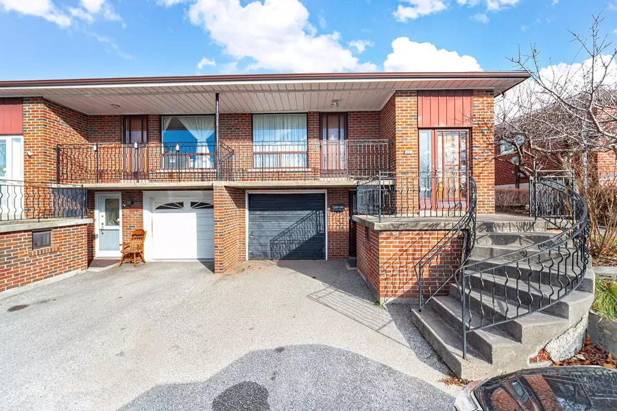 252 Grandravine DR, Toronto W05, ON M3N 1J3