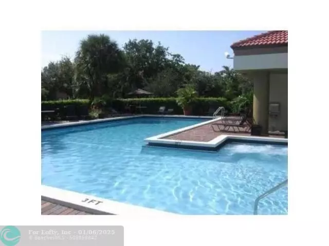 Fort Lauderdale, FL 33315,2445 SW 18th Ter  #921