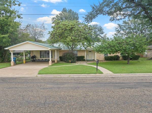 503 Dunn Avenue, Mount Pleasant, TX 75455