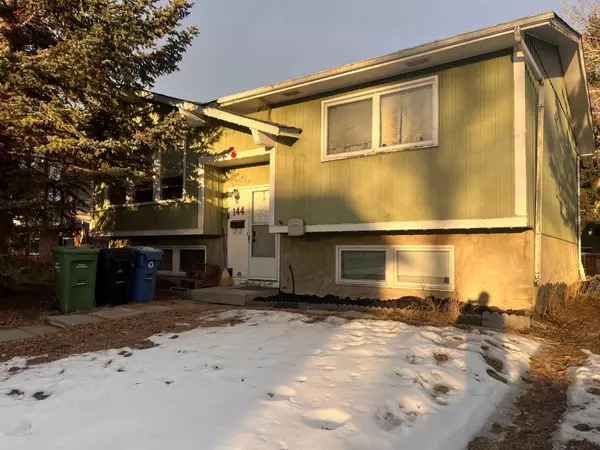 Calgary, AB T2J 5Y6,144 Deer Ridge WAY SE