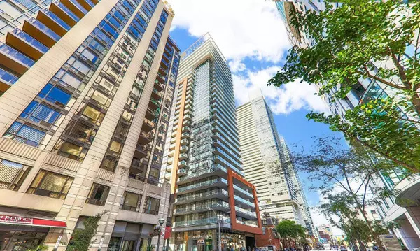 8 Mercer ST #605, Toronto C01, ON M5V 0C4