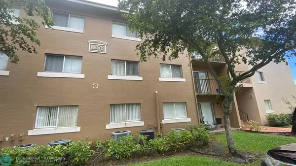 1203 N Benoist Farms Rd  #206, West Palm Beach, FL 33411