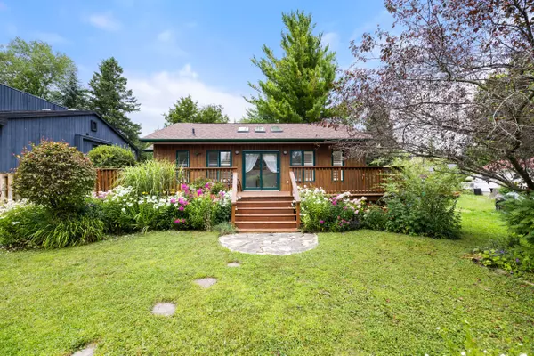 1073 Fern RD, Innisfil, ON L0L 1W0