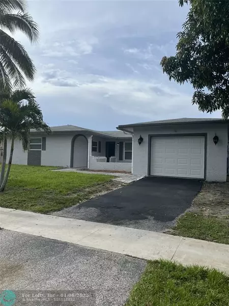 7771 NW 46th St, Lauderhill, FL 33351