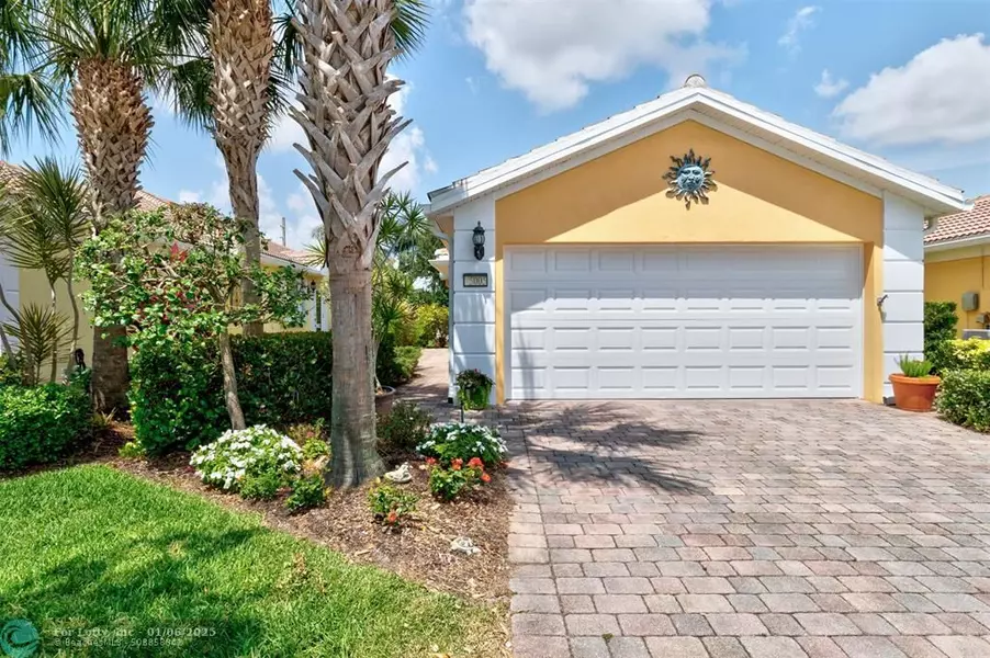 5005 Corsica Sq, Vero Beach, FL 32967