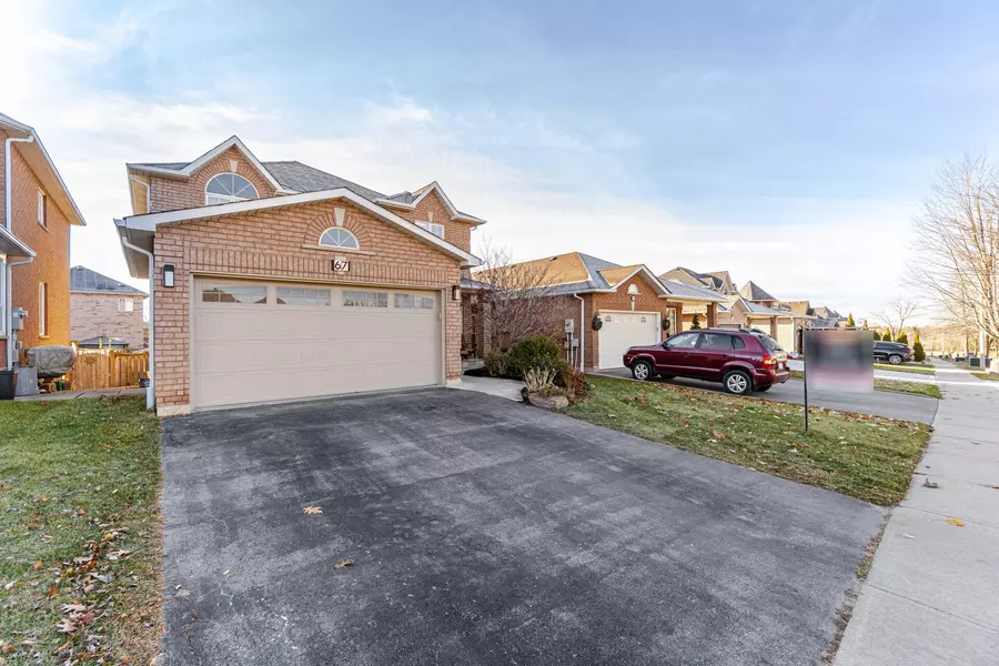 67 Rosanna CRES, Vaughan, ON L6A 3E3