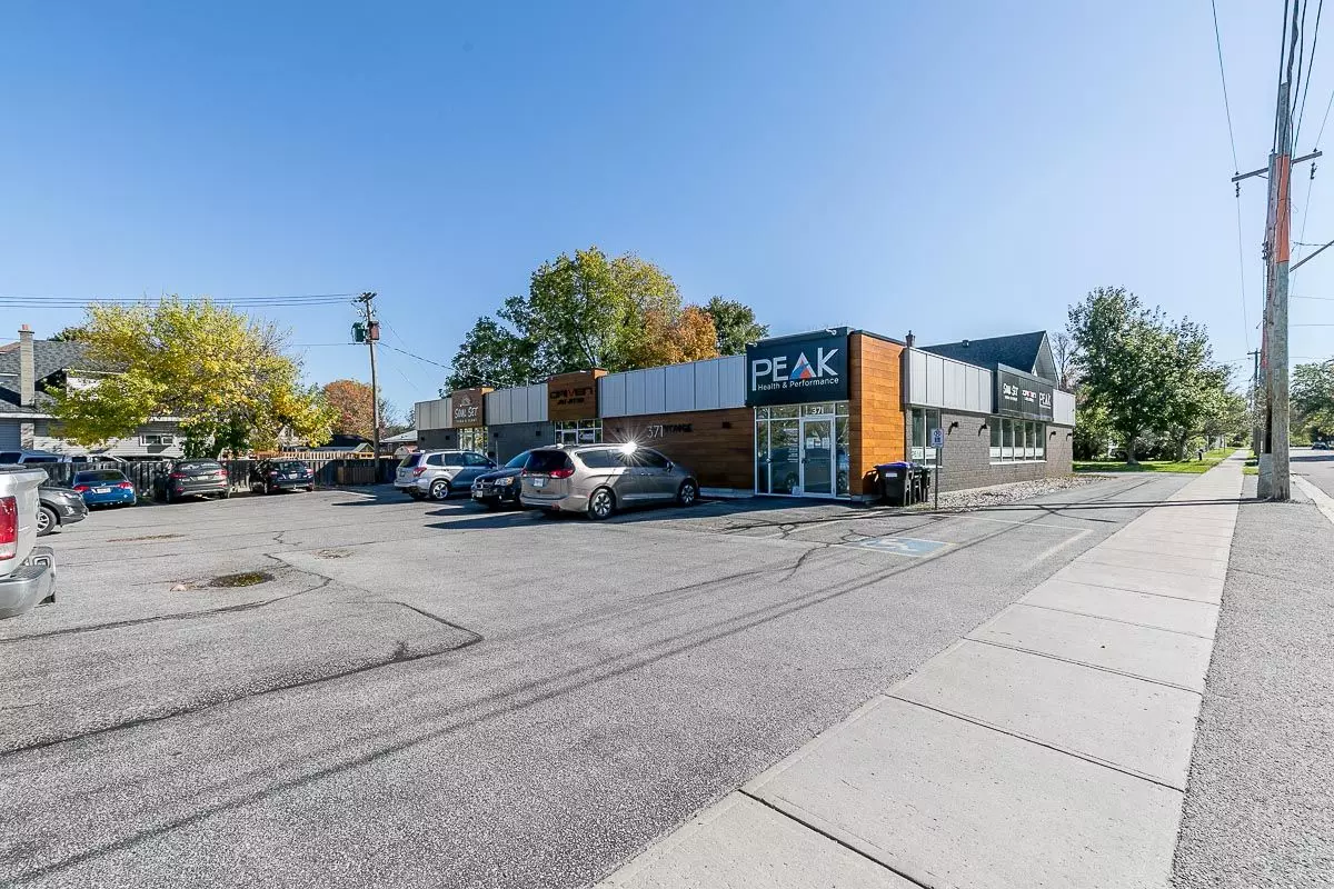 Midland, ON L4R 3A7,371 YONGE ST