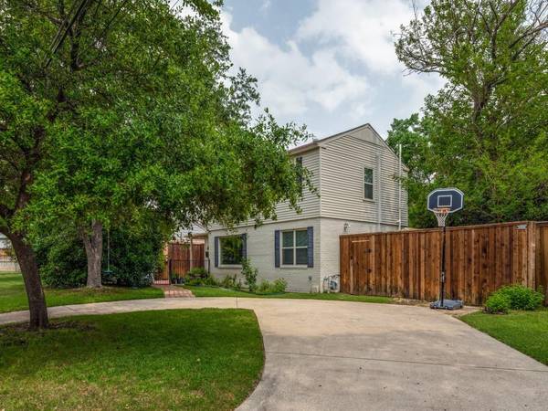 4734 Elsby Avenue,  Dallas,  TX 75209