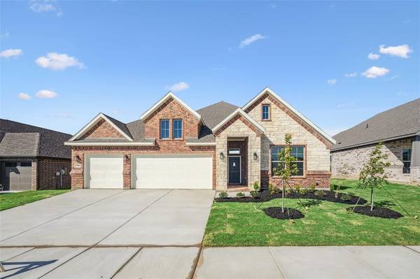 1906 Lake Tahoe Lane, Cleburne, TX 76033