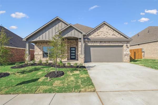 1904 Lake Tahoe Lane, Cleburne, TX 76033