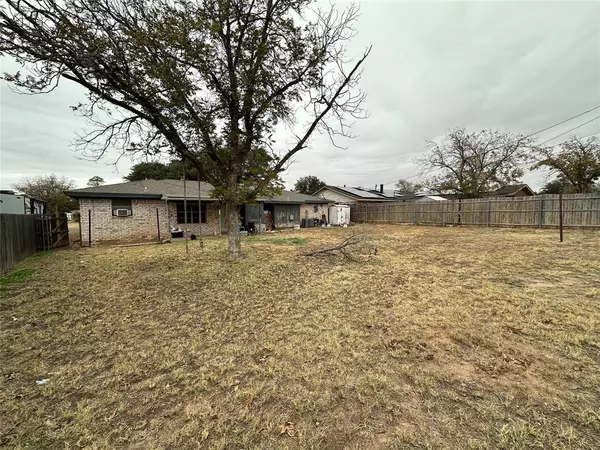 Midland, TX 79705,715 W Spruce Avenue