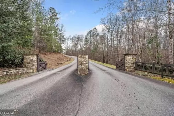 Ellijay, GA 30540,352 BRIDGE RD