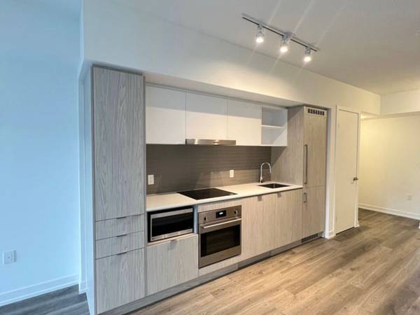 55 Cooper ST #3710, Toronto C08, ON M5E 0G1