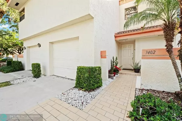 Hollywood, FL 33021,3402 Emerald Oaks Dr  #802