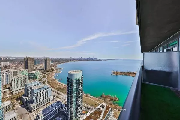 Toronto W06, ON M8V 0C5,56 Annie Craig DR #4408