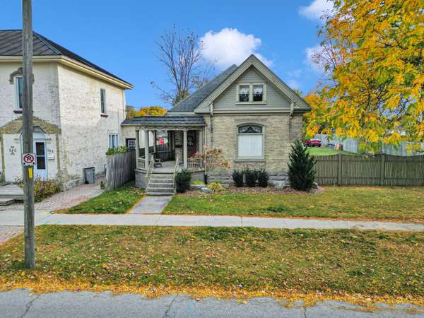 106 Front ST W, Strathroy-caradoc, ON N7G 1X8