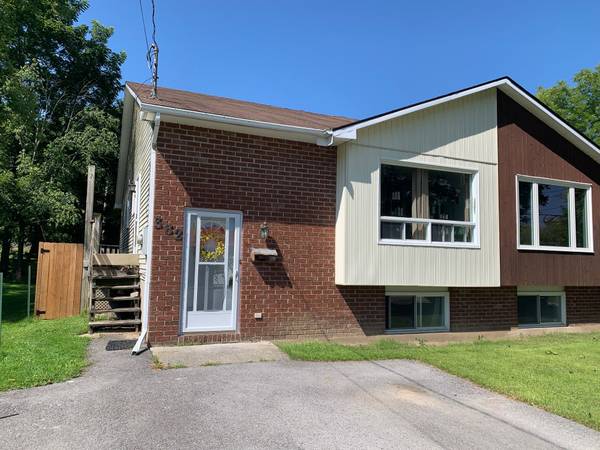 382 VICTORIA AVE, Gananoque, ON K7G 2S5