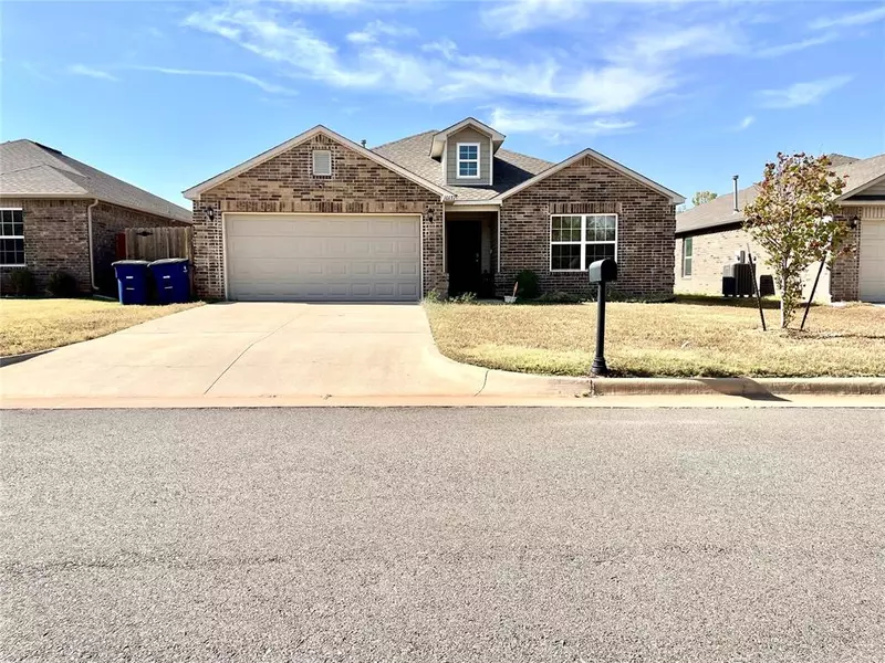 10137 Wimbledon Court, Nichols Hills, OK 73120