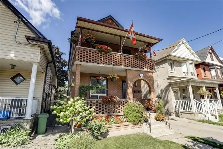 133 Cavell AVE #Upper, Hamilton, ON L8L 7E6