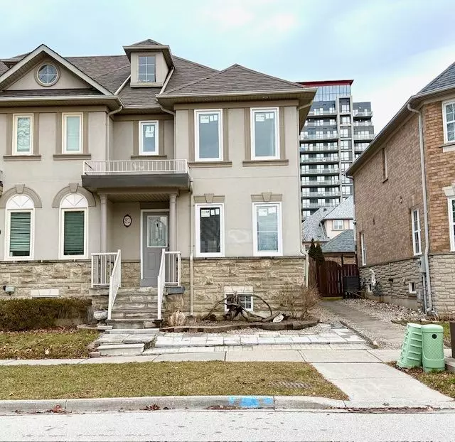 Richmond Hill, ON L4B 4E3,82 Ellesmere ST E