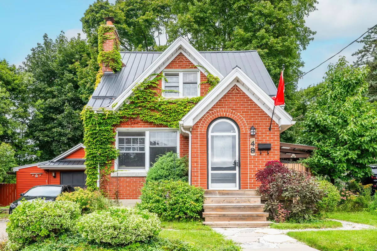 Kitchener, ON N2H 3H7,48 Dane ST