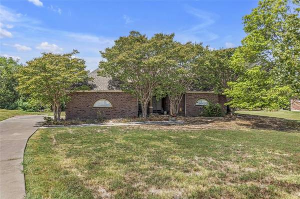 2045 Chisholm Trail, Rockwall, TX 75032