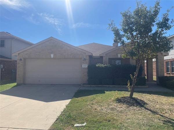 10009 Cougar Trail, Fort Worth, TX 76108