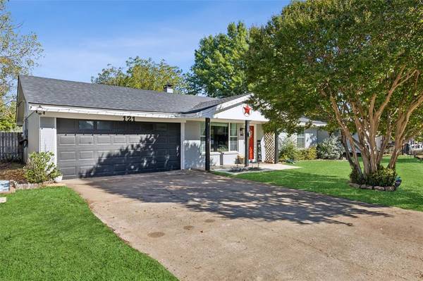 Azle, TX 76020,121 Dwight Drive