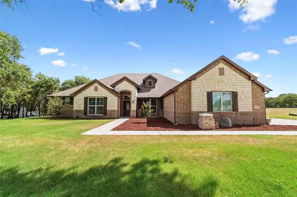 337 Zion Forest Trail, Poolville, TX 76487