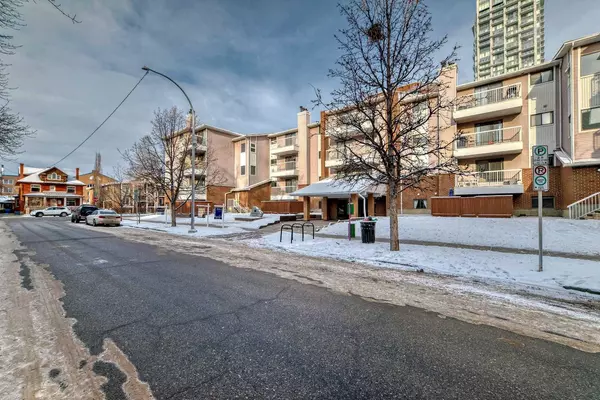 Calgary, AB T2T0H1,930 18 AVE Southwest #412