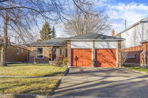 81 Foster Creek DR, Clarington, ON L1B 1G5