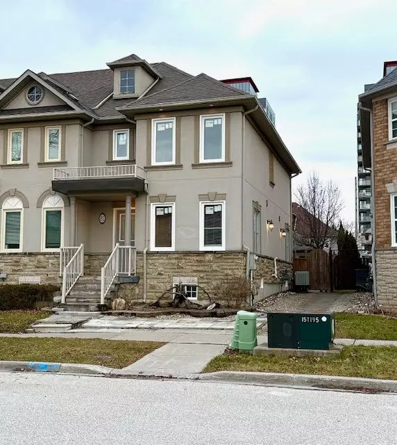 Richmond Hill, ON L4B 4E3,82 Ellesmere ST E