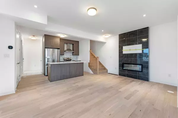 Oakville, ON L6M 5S8,3 Crown Gate