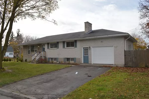 2 Armour CRES, Quinte West, ON K8V 2V8