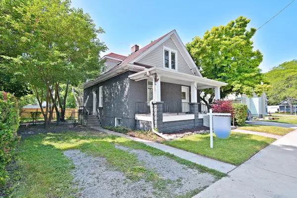 Lambton, ON N7T 1Y5,109 Mary ST