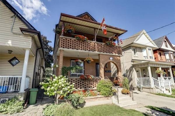 133 Cavell AVE #Upper, Hamilton, ON L8L 7E6