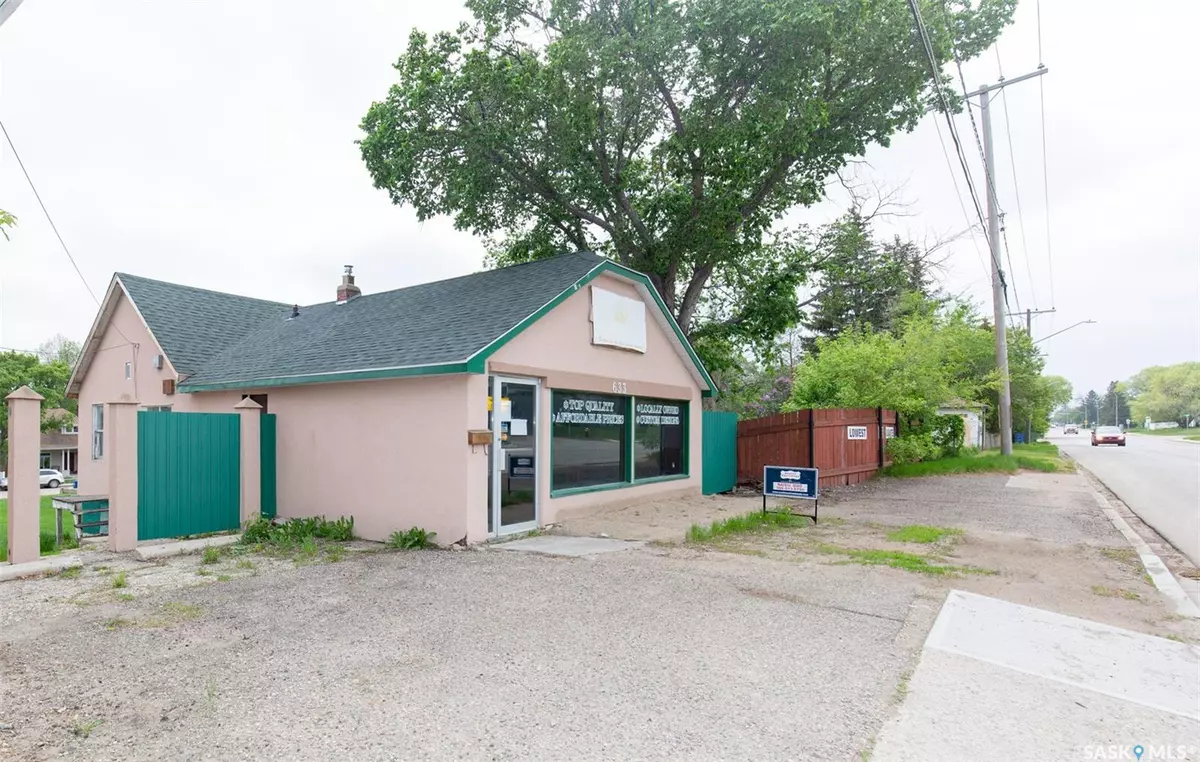 Moose Jaw, SK S6H 2K5,633 Caribou STREET W