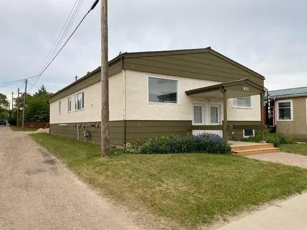 Beaverlodge, AB T0H 0C0,922 2nd Street