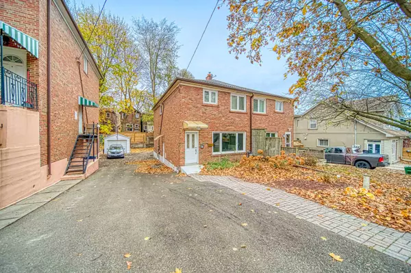 35 Bellhaven RD #Lower, Toronto E02, ON M4L 3J4