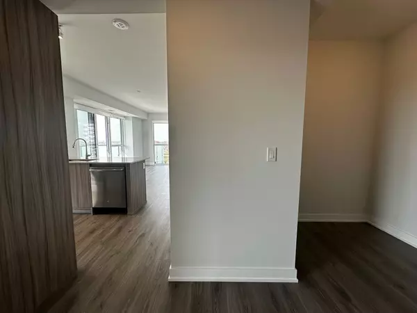 Mississauga, ON L5B 3M8,4130 Parkside Village DR #1401