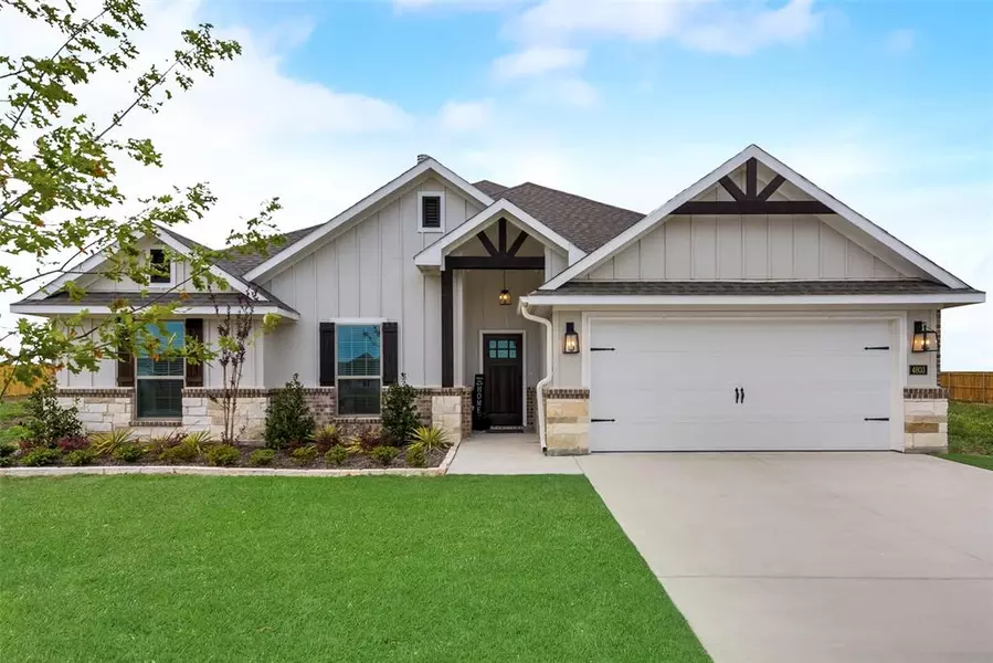 101 Maverick Lane, Pilot Point, TX 76258