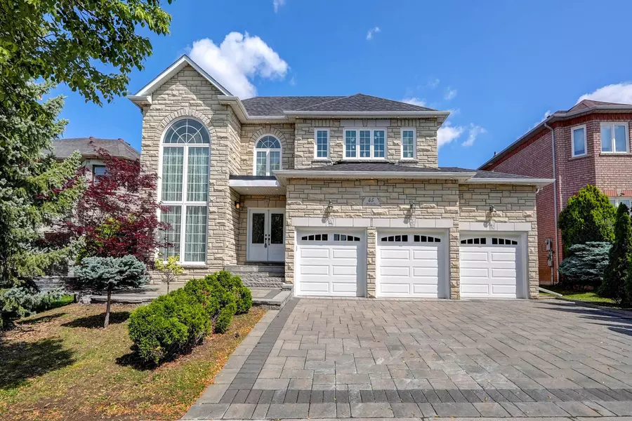 45 Henricks CRES, Richmond Hill, ON L4B 3W4