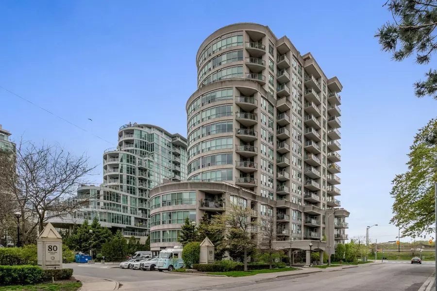 88 Palace Pier CT #PH101, Toronto W06, ON M8V 4C2