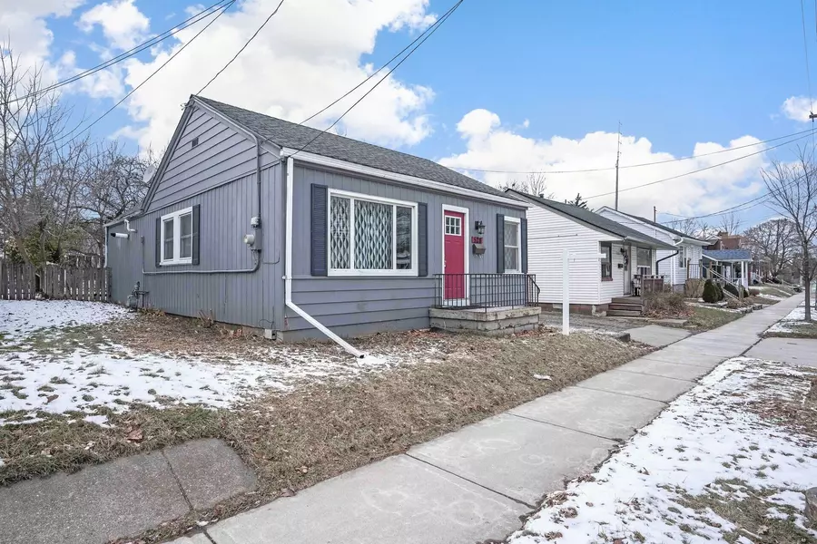 528 UPPER WENTWORTH ST, Hamilton, ON L9A 4T9