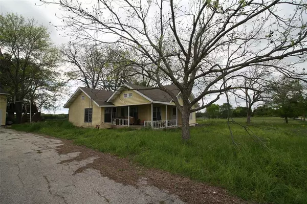 751 VZ County Road 1415, Van, TX 75790